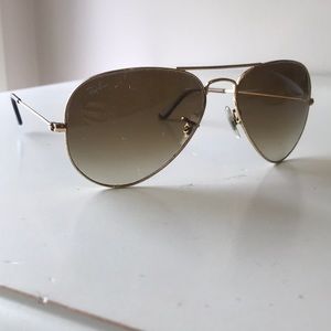 Ray-Ban Aviator Gradient Sunglasses (Authentic)